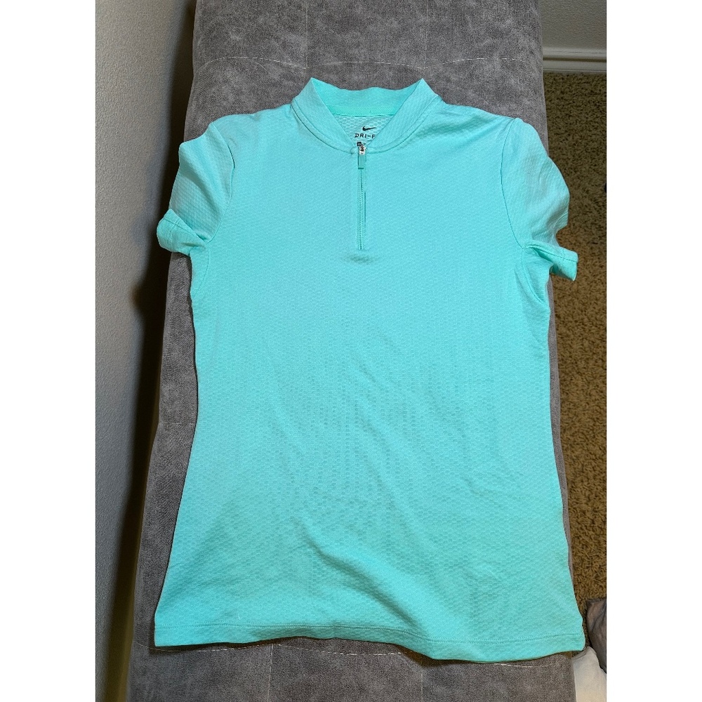 NWOT Nike Dri-Fit Women’s Golf Polo Quarter Zip Shirt Aqua XS
